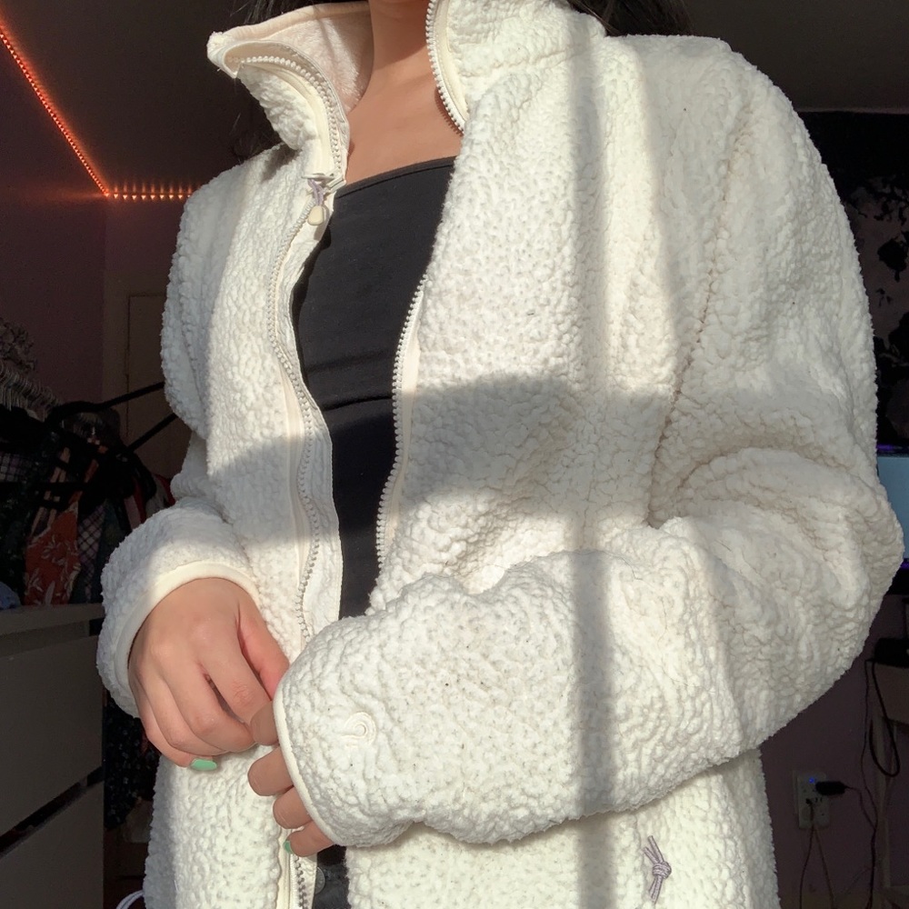 Fluffy Fleece White Champion Jacket